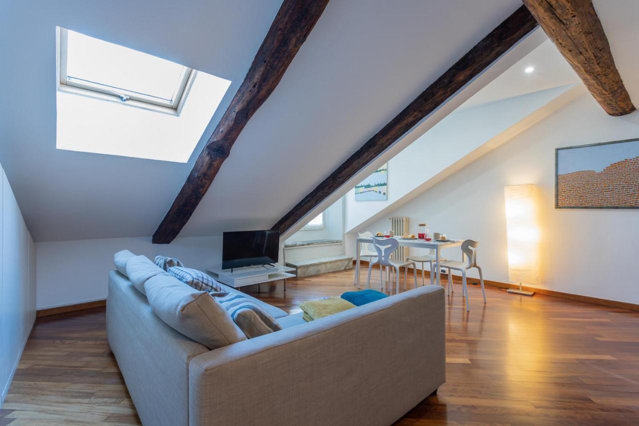 The Roof House Near Piazza San Carlo By Wonderful Italy Apartamento Turim Exterior foto